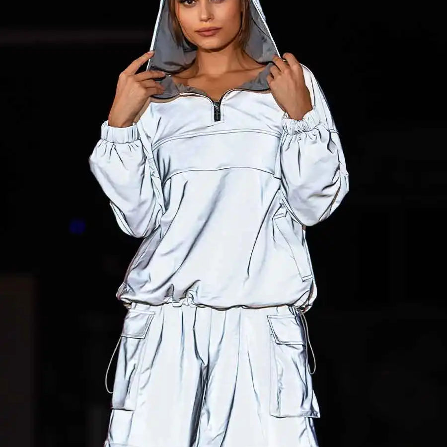 White hood reflective clothing set