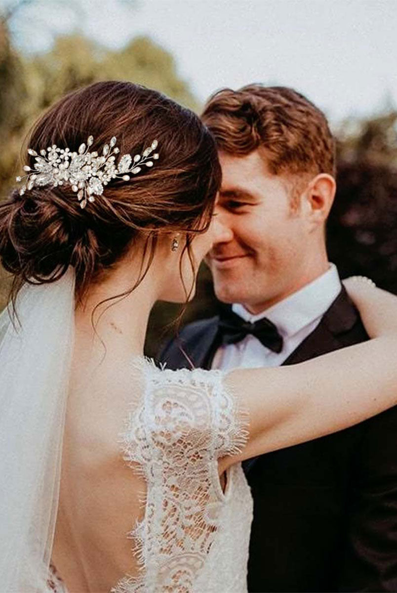 Shimmering Pearl Crystal Hair Ornament in Silver