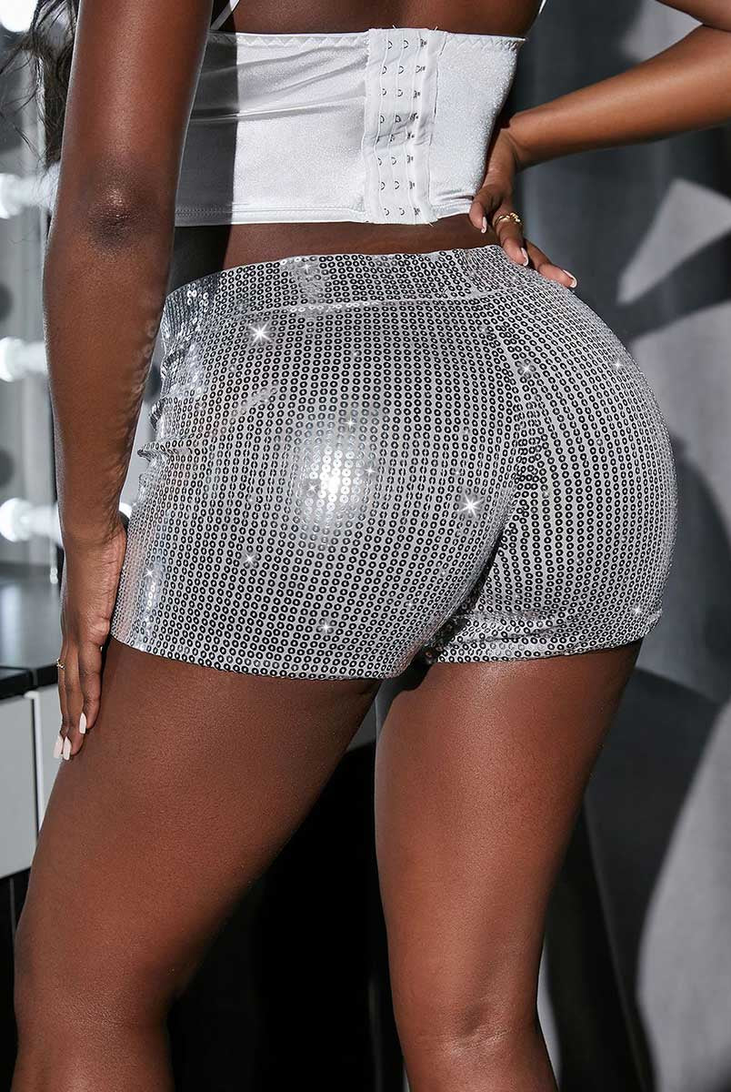 Low-Waisted Casual Sequin Shorts - Flexible Fit