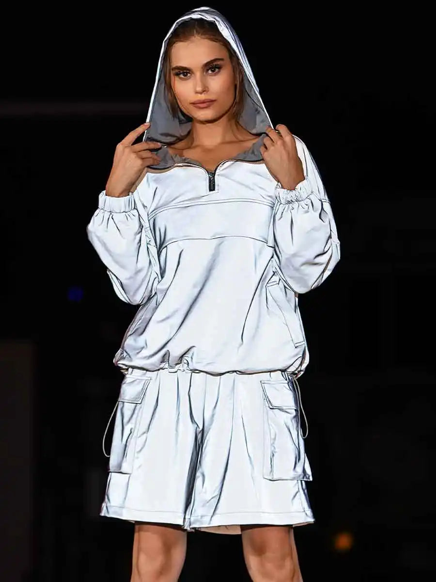 White hood reflective clothing set