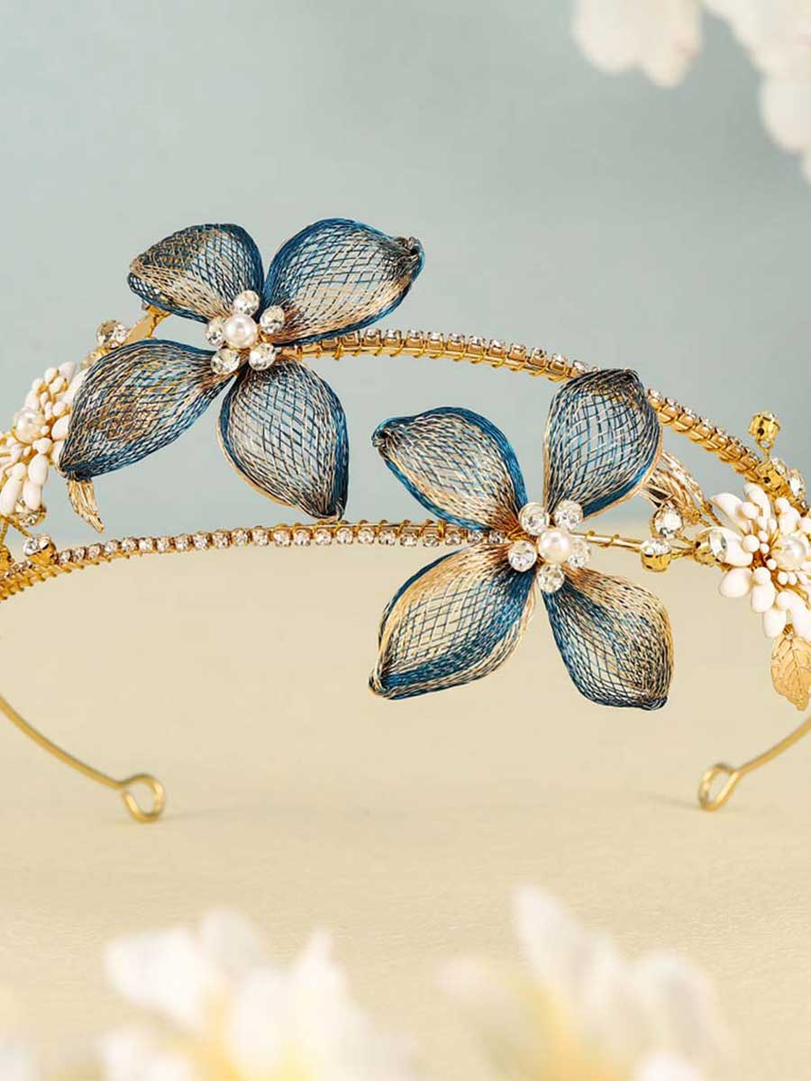 Elegant Pearl and Rhinestone Hairband