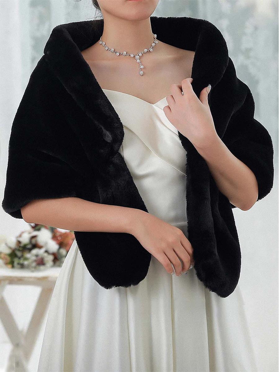 Winter Wedding Faux Fur Capelet