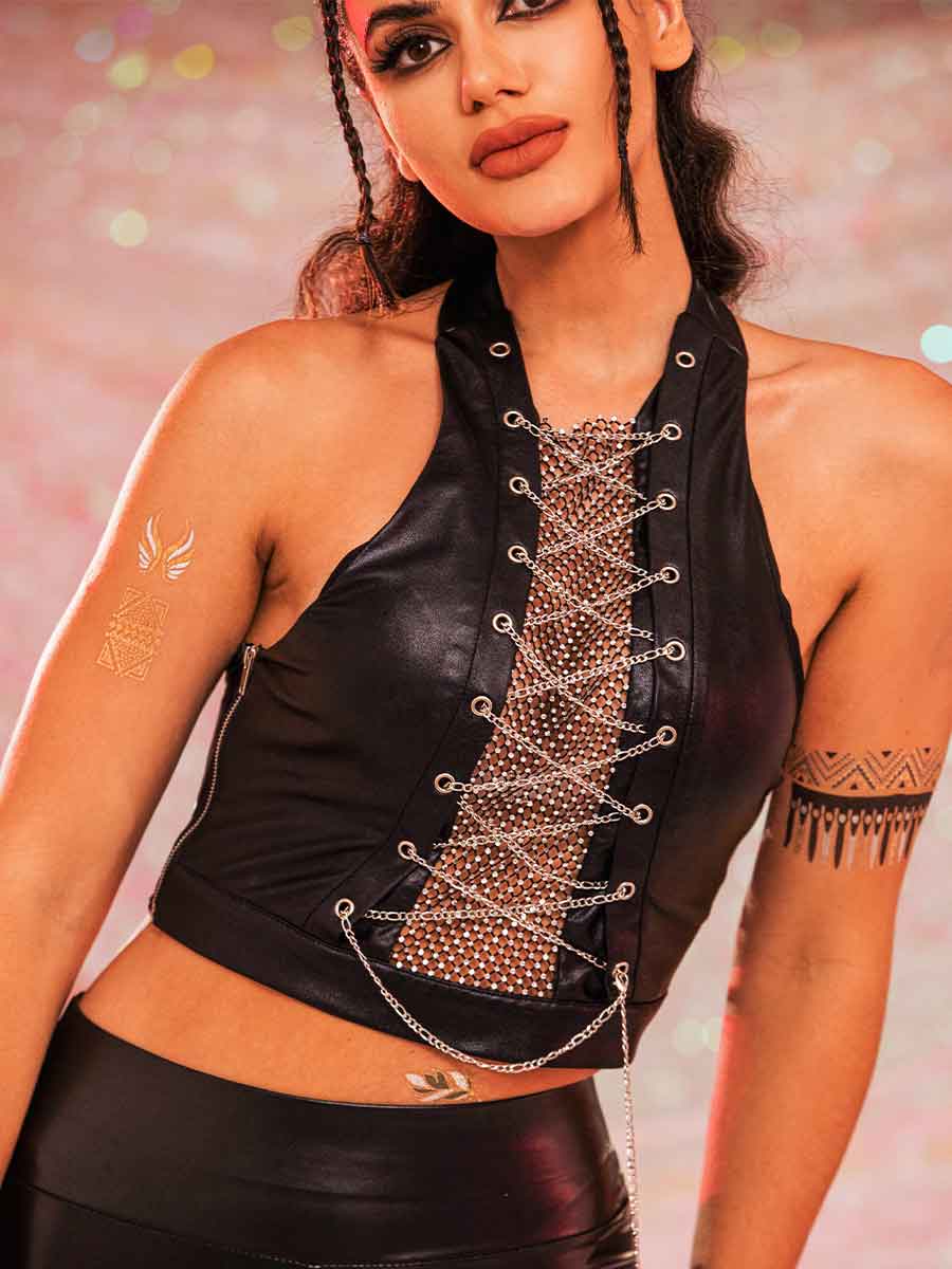 metal chain black crop top